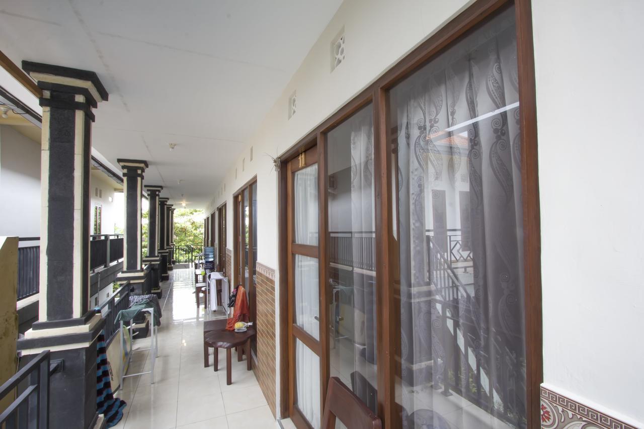 Putra Dadi Guest House Canggu Екстериор снимка
