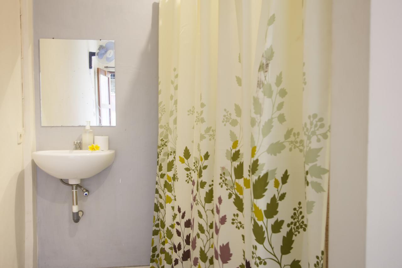Putra Dadi Guest House Canggu Екстериор снимка