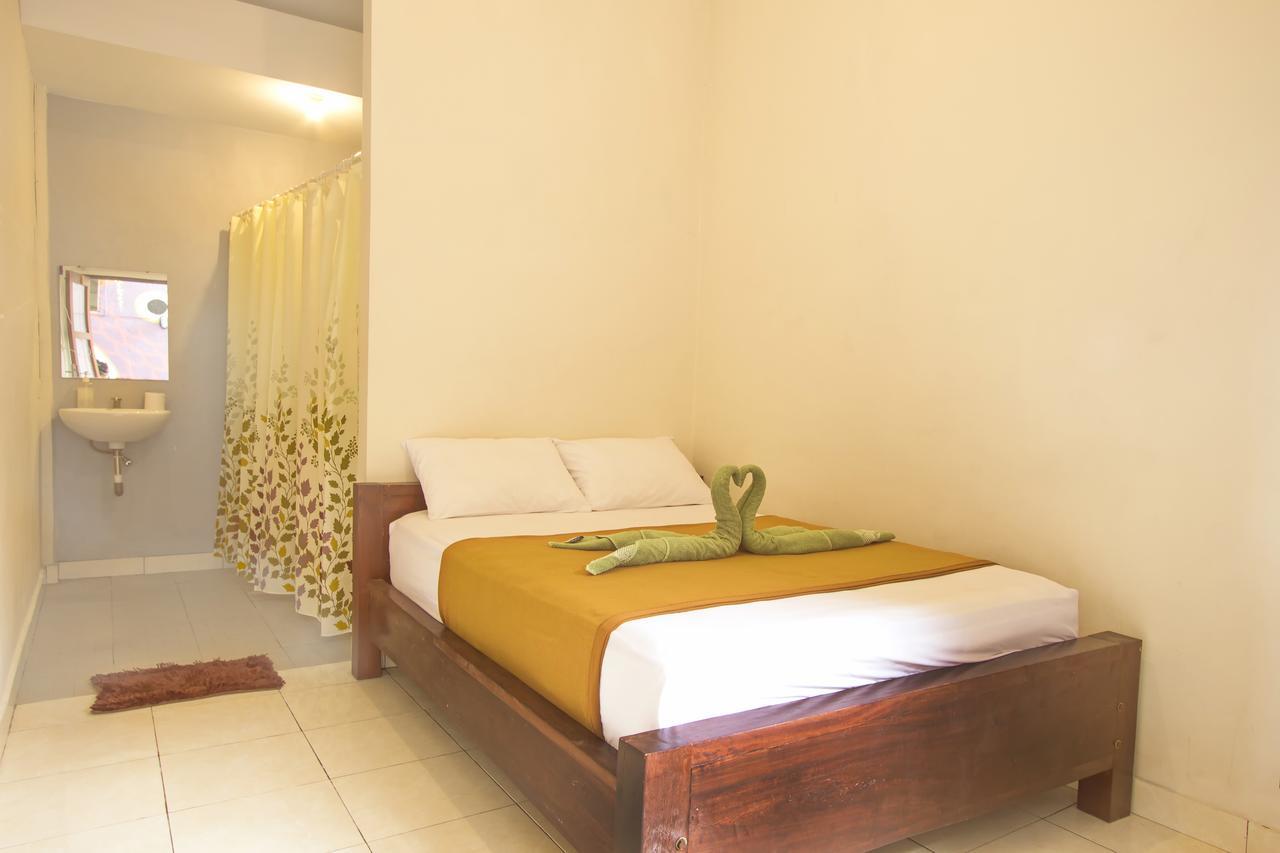 Putra Dadi Guest House Canggu Екстериор снимка