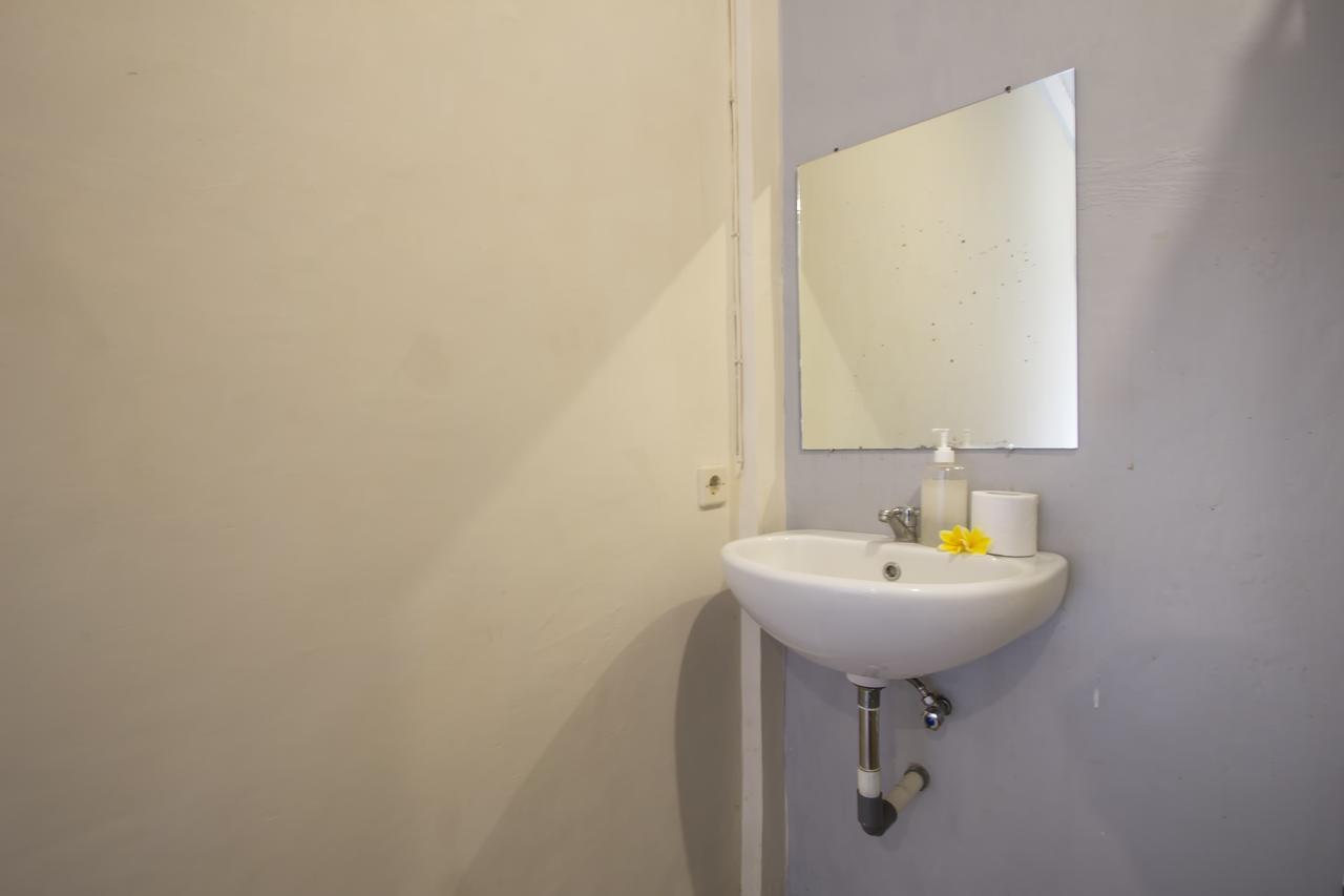 Putra Dadi Guest House Canggu Екстериор снимка