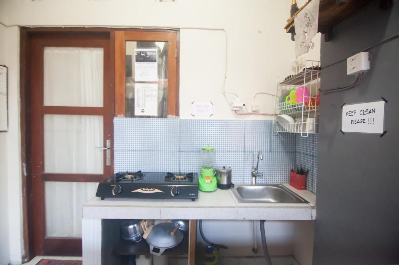 Putra Dadi Guest House Canggu Екстериор снимка