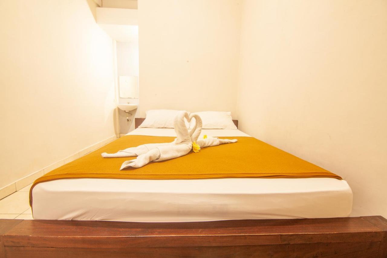Putra Dadi Guest House Canggu Екстериор снимка
