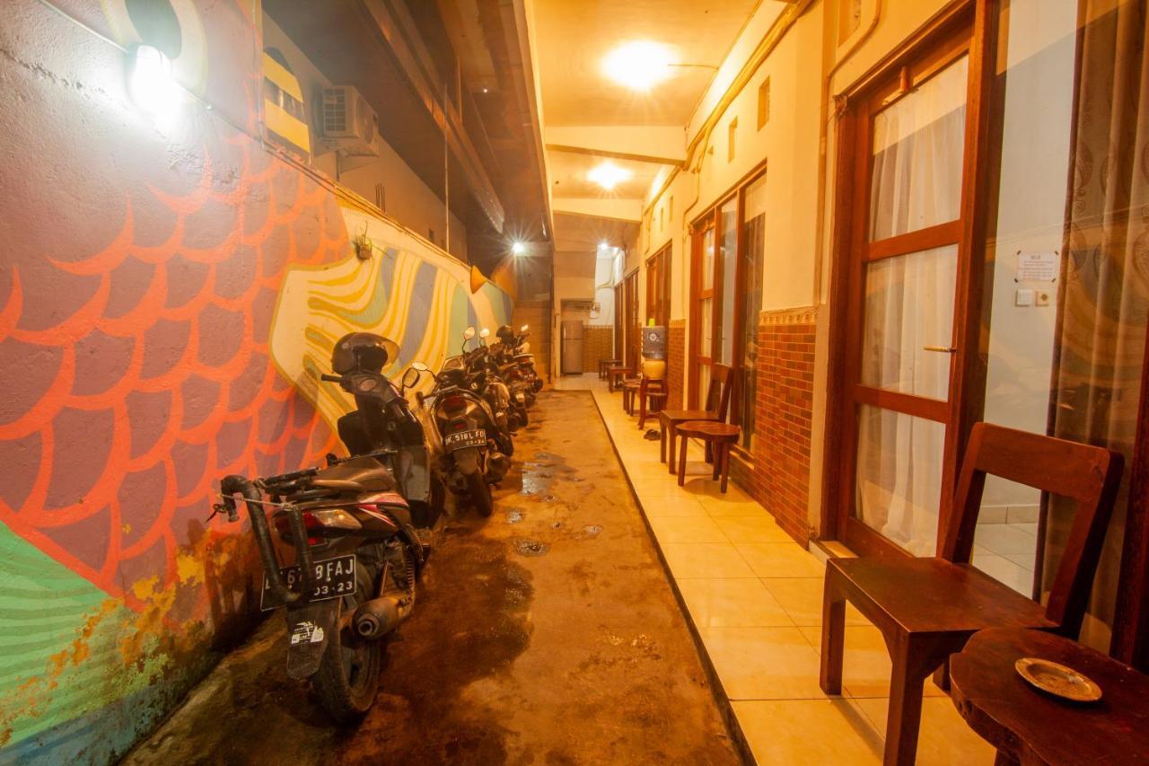 Putra Dadi Guest House Canggu Екстериор снимка