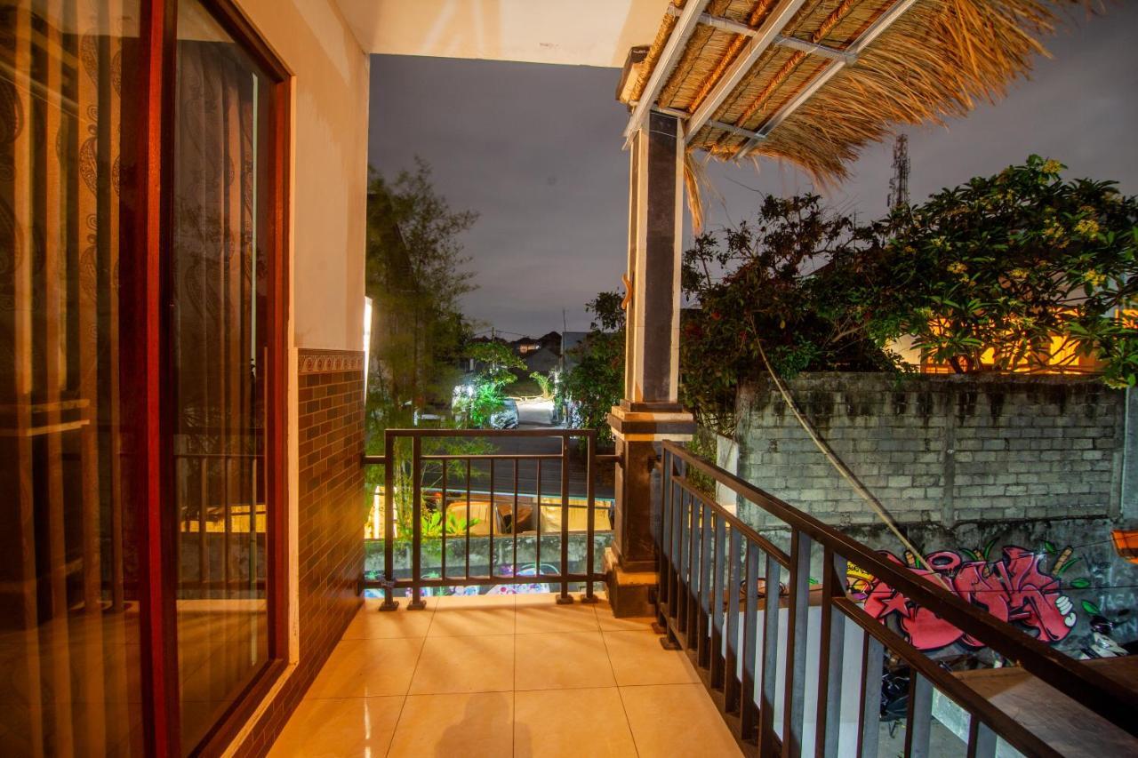 Putra Dadi Guest House Canggu Екстериор снимка